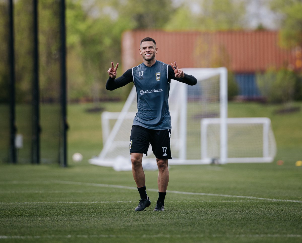 What’s up…. ☝🏽 🔋⏰ 🖤💛💪🏽 #crew96