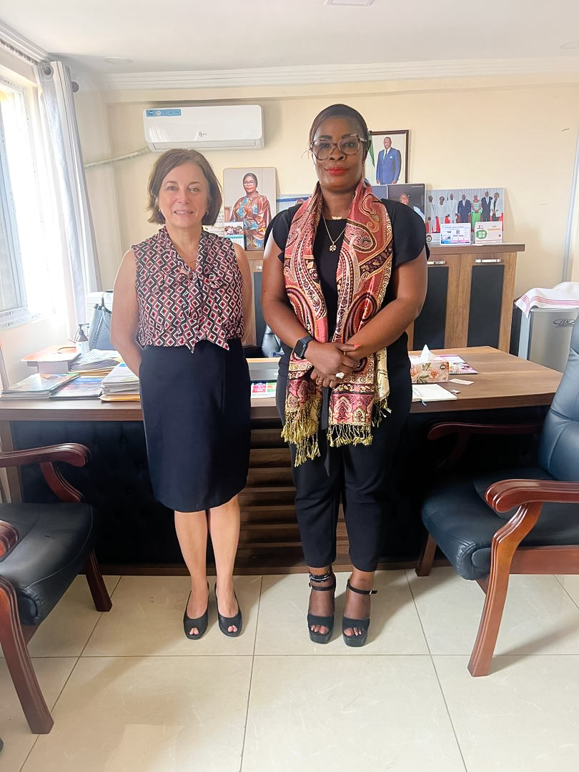 High Commissioner Martine Moreau met with Sierra Leone's Minister of Gender and Children's Affairs, Dr. @IsataMahoi, to strengthen Canada-SL ties. The visit emphasized collaboration on supporting women in peacekeeping missions. #CanadaSierraLeone #WomenInPeacekeeping