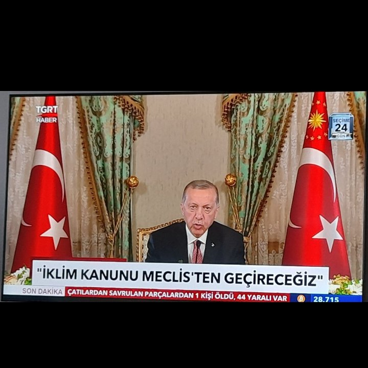 Mayıs ayında iklim kanunu var.! Eğer iklim kanunu meclisten geçerse dehşet olaylar başlayacak..

 Covid sürecinden bile daha beter.!   

-iklim kapanmaları 
-Karbon vergisi 
-Nefes vergisi 
-Ülke sanayi, tarım ve hayvancılığına karbon kota darbesi, 
- Karbon ayak izi takibi!