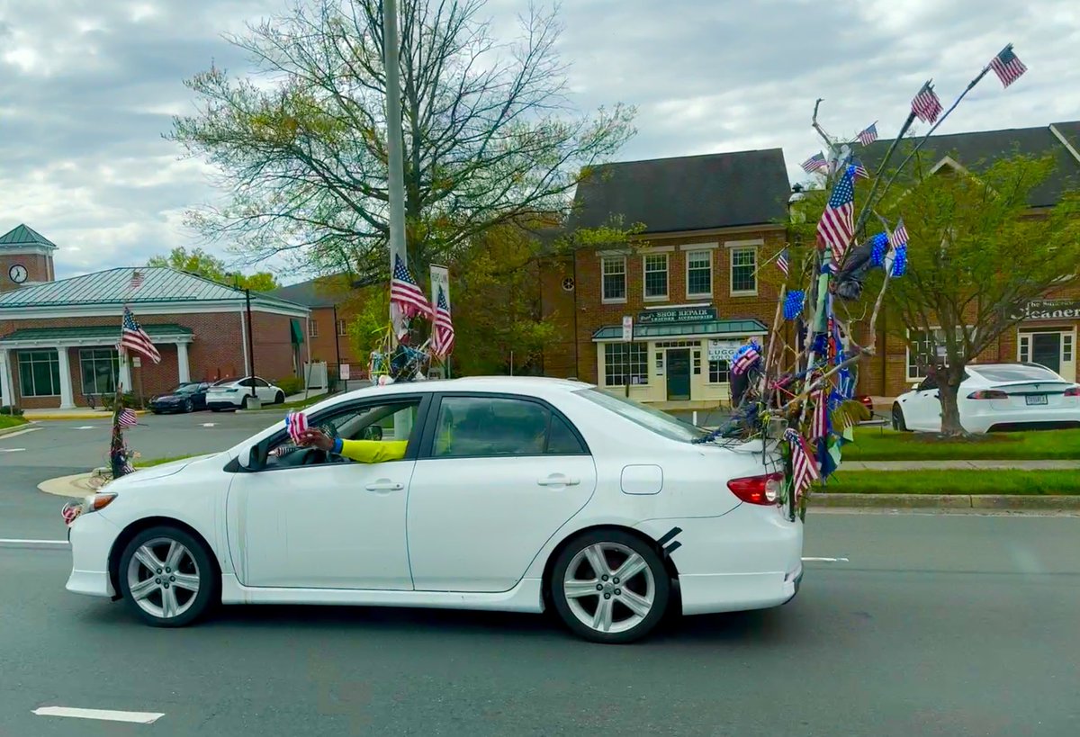 Talk about some Stars and Stripes! Anyone else pass by this guy’s car today?