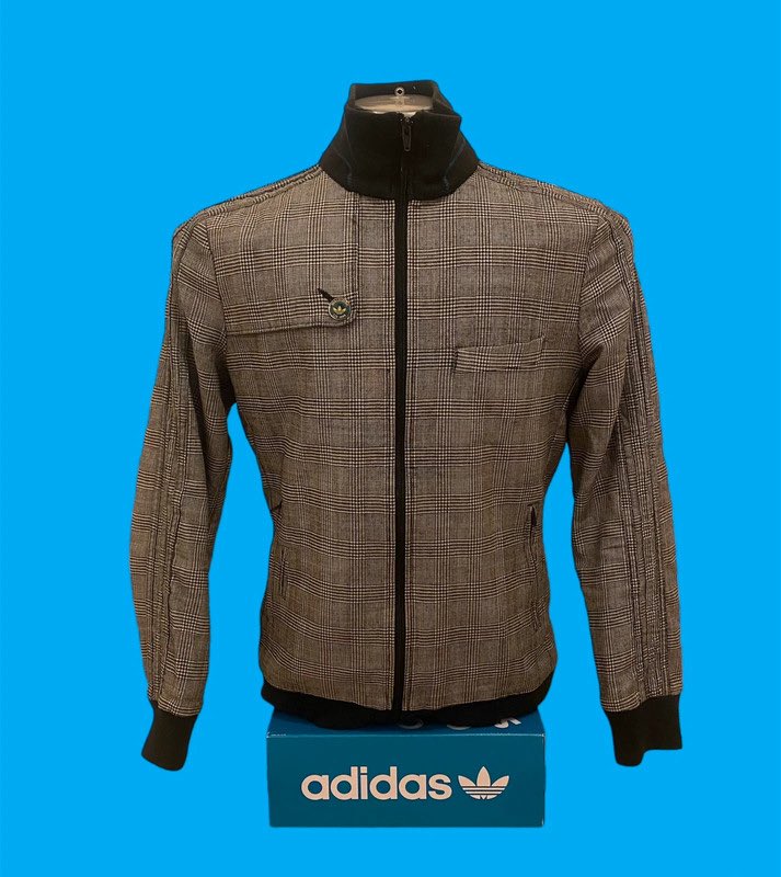 Get the adidas Tracksuits I’m selling on <a href="/VintedUK/">Vinted U.K.</a>. Size M for ££65.00! vinted.fr/items/43841200…