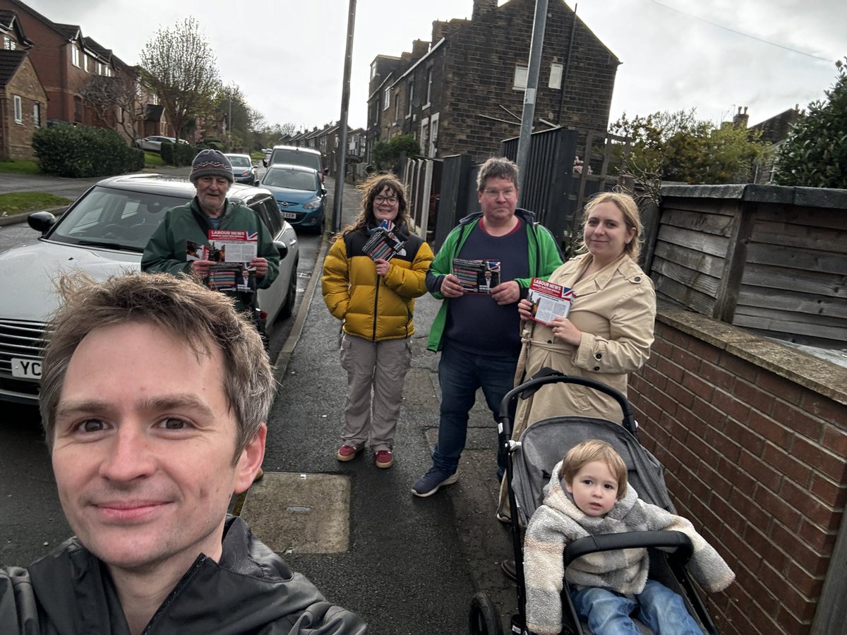 Good evening spent on Nepshaw Lane with our local Labour candidate for Morley North, Stuart Bruce. The weather refuses to be kind to us but the response from residents more than made up for it 🌹