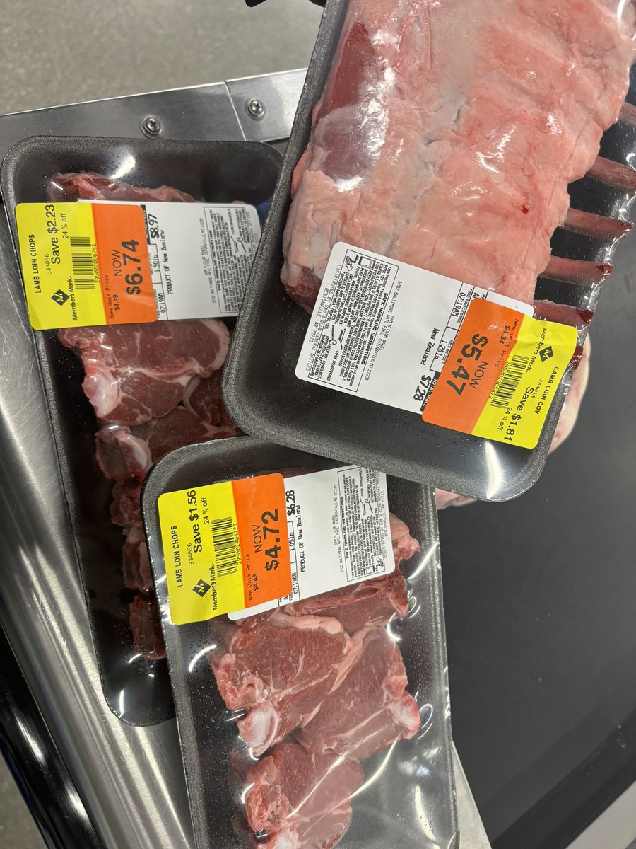 Caught this deal today …. It’s oxtails under it too … I paid $40 🤑