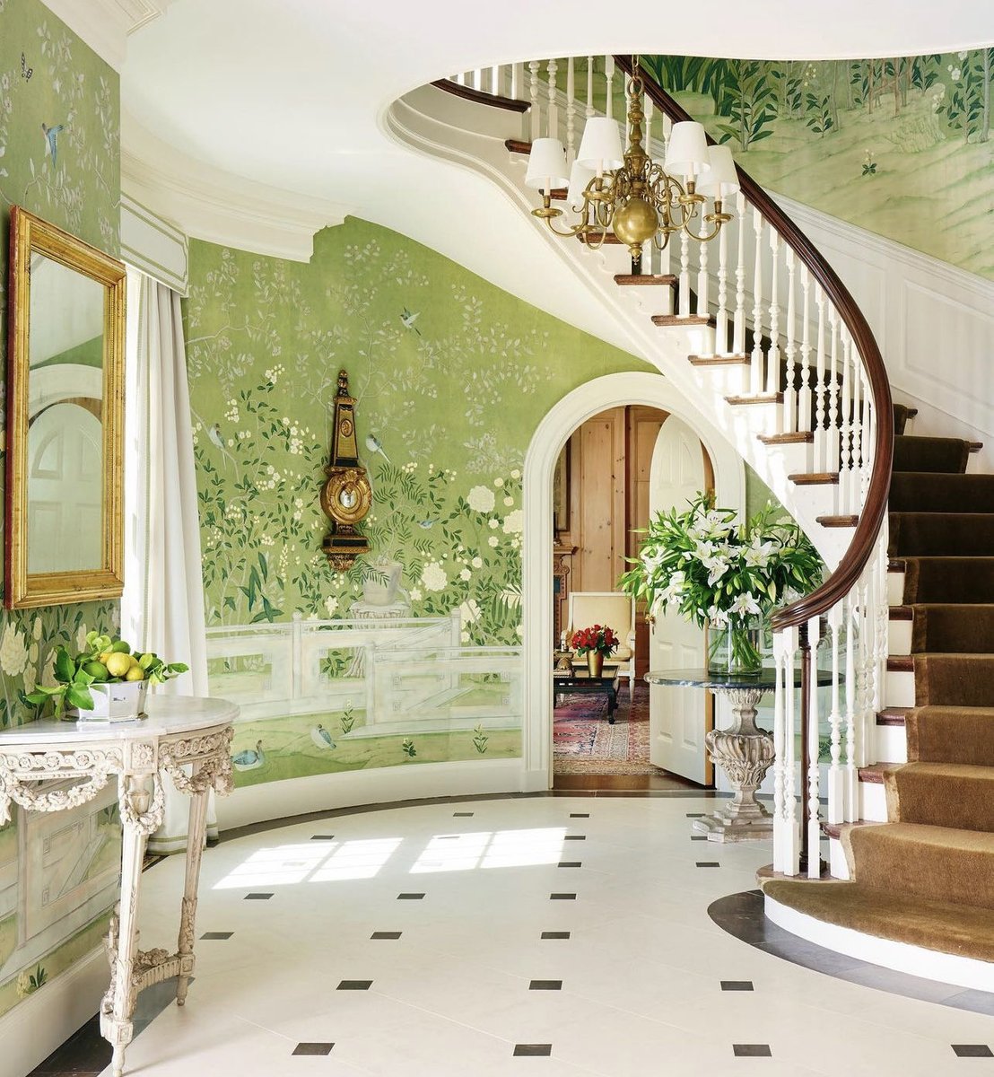 🍃 chinoiserie surrounds a grand entryway⚜️