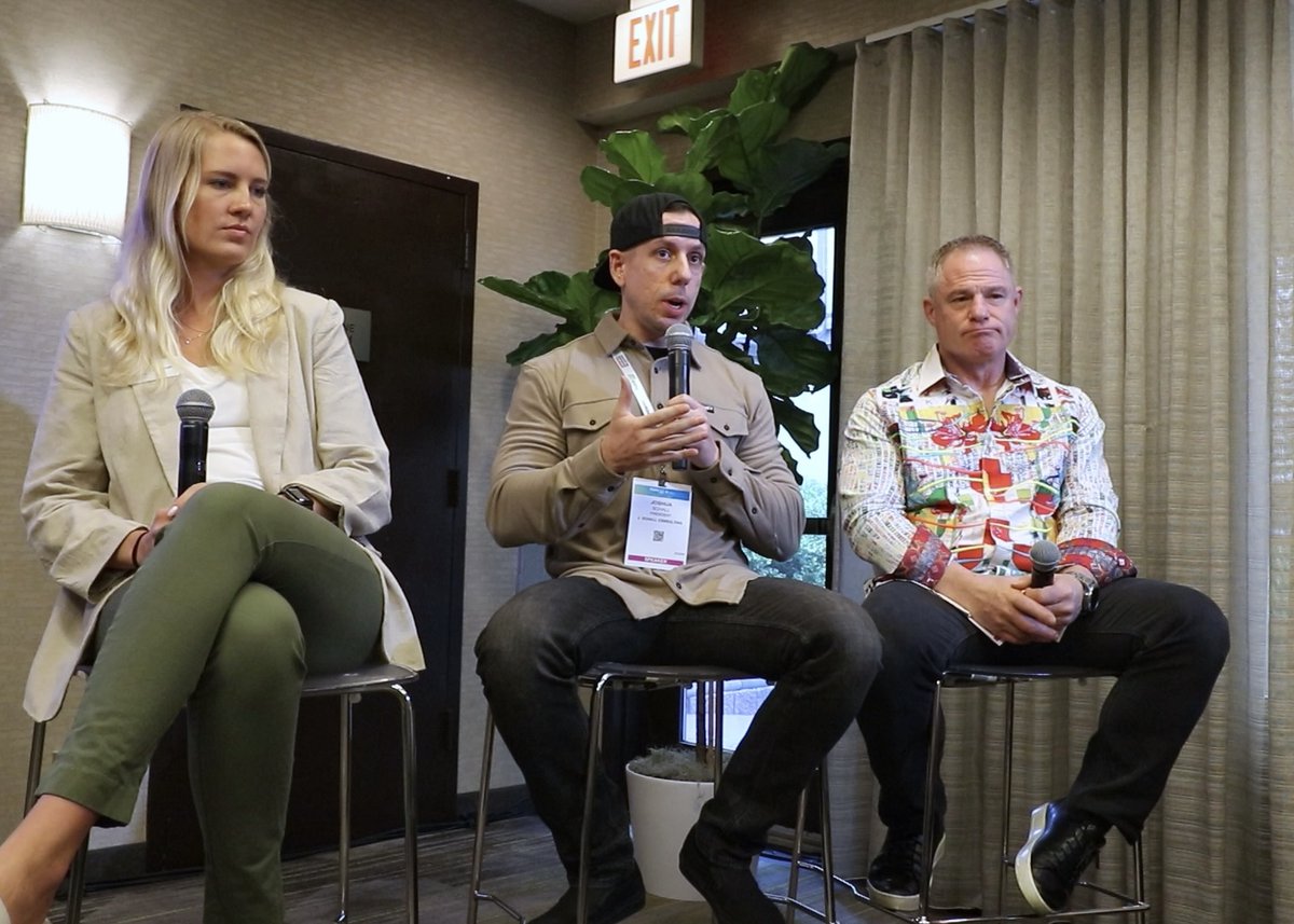 'The Great Sports Nutrition Beverage Mirage'

It was midway through yesterday's SupplySide East panel discussion about the 'energy' category...and I can't remember which panelist was speaking but I started smiling/laughing to myself...

(read on)