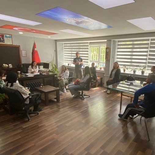 8. Sınıf rehber öğretmenleri ile LGS  değerlendirme toplantısı yapıldı.