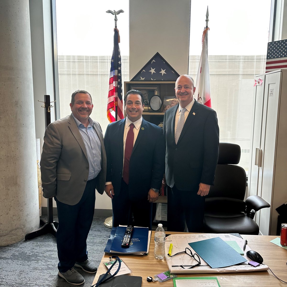 Thank you to our local #SanJoaquinCounty supervisors for stopping by my Sacramento office yesterday as party of your advocacy day. I always appreciate discussing how the State and County can work hand-in-hand for the betterment of our community and future generations.