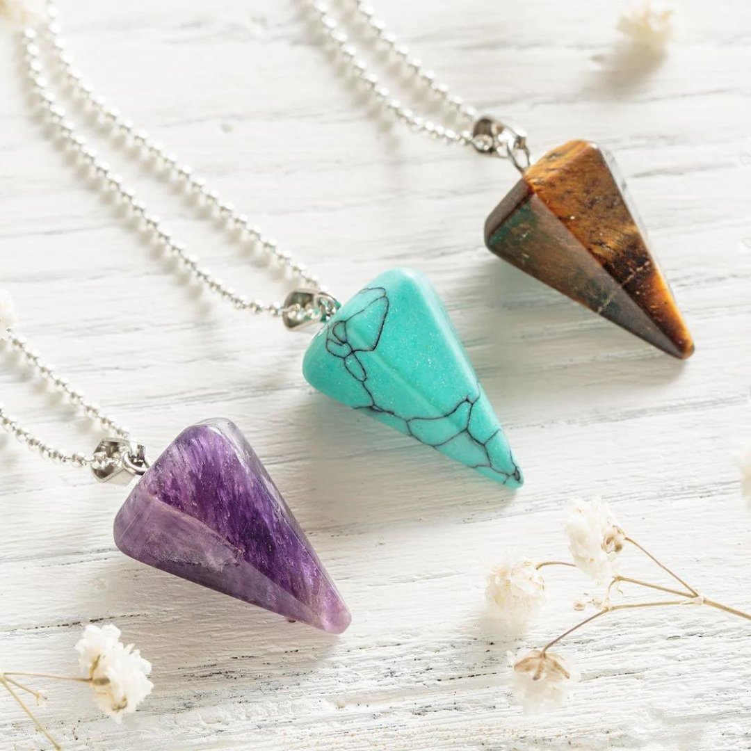Get answers from the Universe with Pendulums 🌌 Ever wondered how they work? ✨️ 1️⃣Choose Your Pendulum 2️⃣Set Your Intentions 3️⃣Calibrate Your Pendulum: Establish 'Yes,' 'No,' and 'Maybe' responses. 4️⃣Ask Clear Questions 5️⃣Trust Your Intuition mindfulsouls.com/products/hexag…
