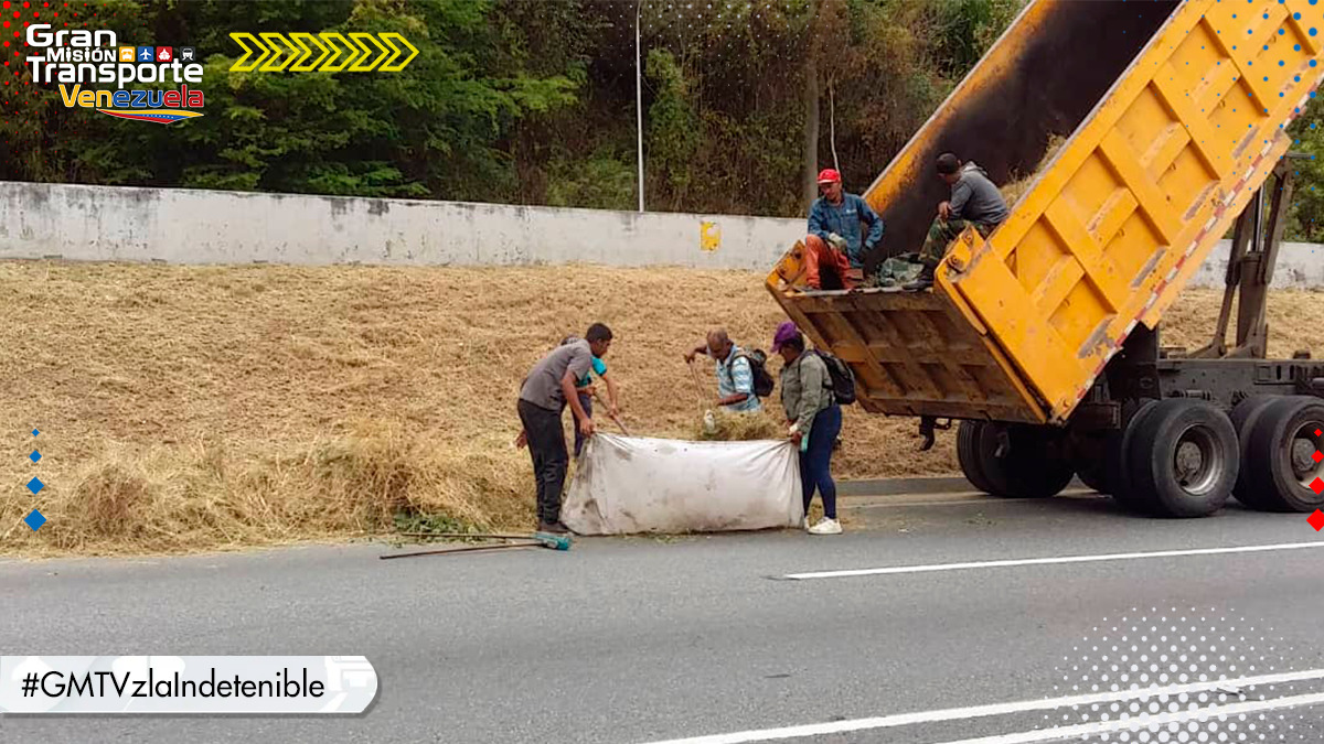 #Entérate | La fuerza laboral de @Mantenvial01 y @SAVAgricola trabajan arduamente para la rehabilitación de la vialidad, manteniéndola en condiciones adecuadas ¡Eficiencia o nada!
#GMTVzlaIndetenible