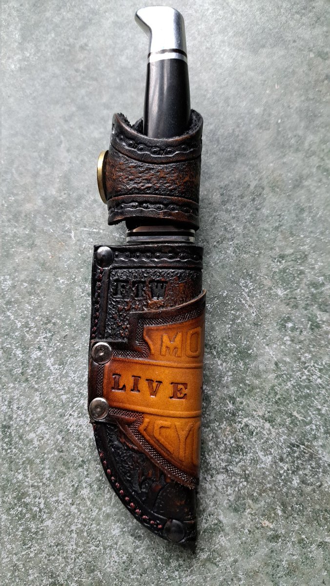 InkedDeviant's tweet photo. Forgot All About This...🥹
My Custom Made Riding/Boot Knife Made For Me By Tommy - Rebel Soul Leather Co. Out Of Texas.
#gift #spoiled #customleatherwork #bootknife #ridingknife #lifeontwo https://t.co/7HjXjTBrIm