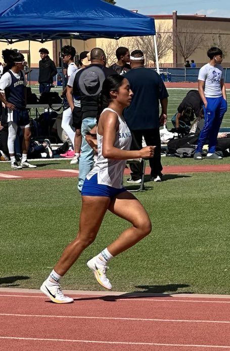JorgeMaeseSEHS's tweet photo. 3 of 6 Senior Females Regional Bound for 2-4A Track & Field representing @SanEliAthletics @vazquez_osmary OsmaryVazquez(800, 4x4), @alexandraorda12 Alexandra Ordaz(3200, 800, 1600), @KyleePard0 KyleePardo(3200, 1600, 4x4) #trackandfield24 #workharderdreambigger #playhardworkhard https://t.co/Unl6iInzht