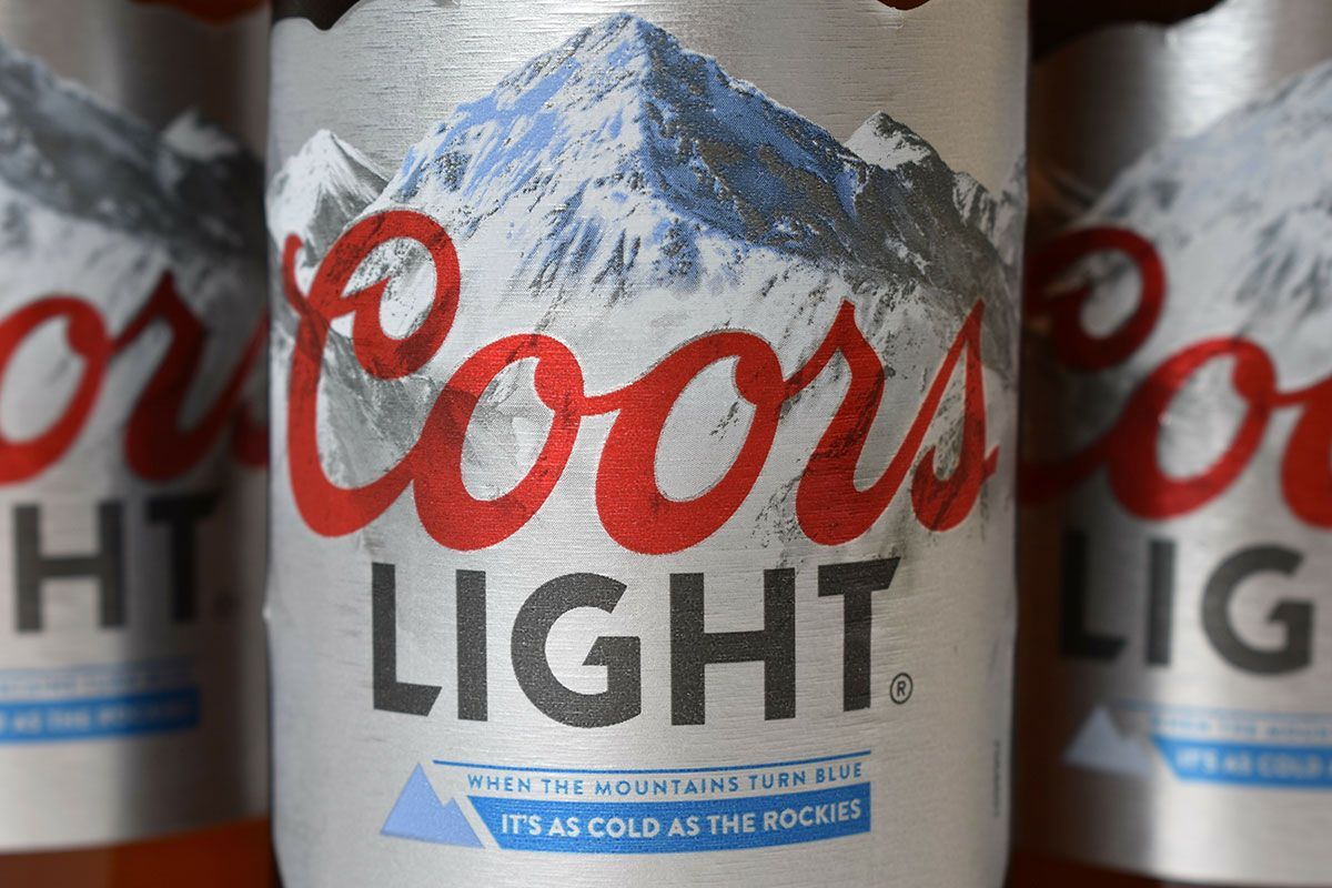 Teamsters are calling for a boycott of Coors. About 420 members of Teamsters Local 997 at the Coors brewery in Fort Worth, Texas, have been on strike since Feb. 17 seeking fair raises. | NW Labor Press @Teamsters buff.ly/3U4nmpd