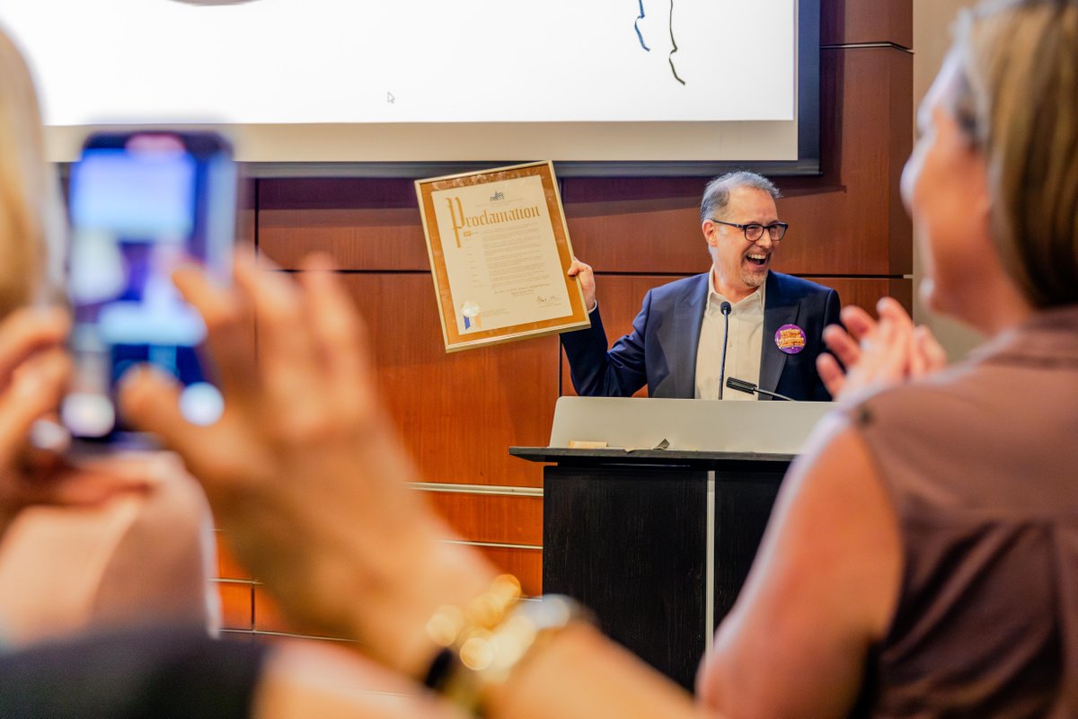 The celebration continued yesterday for the National Champion @nyuwomenshoops team! Manhattan Borough President Mark Levine presented a proclamation and Katie Loeb—chief of staff to Council Member Carlina Rivera—presented a citation to the squad, which went 31-0 on the season.