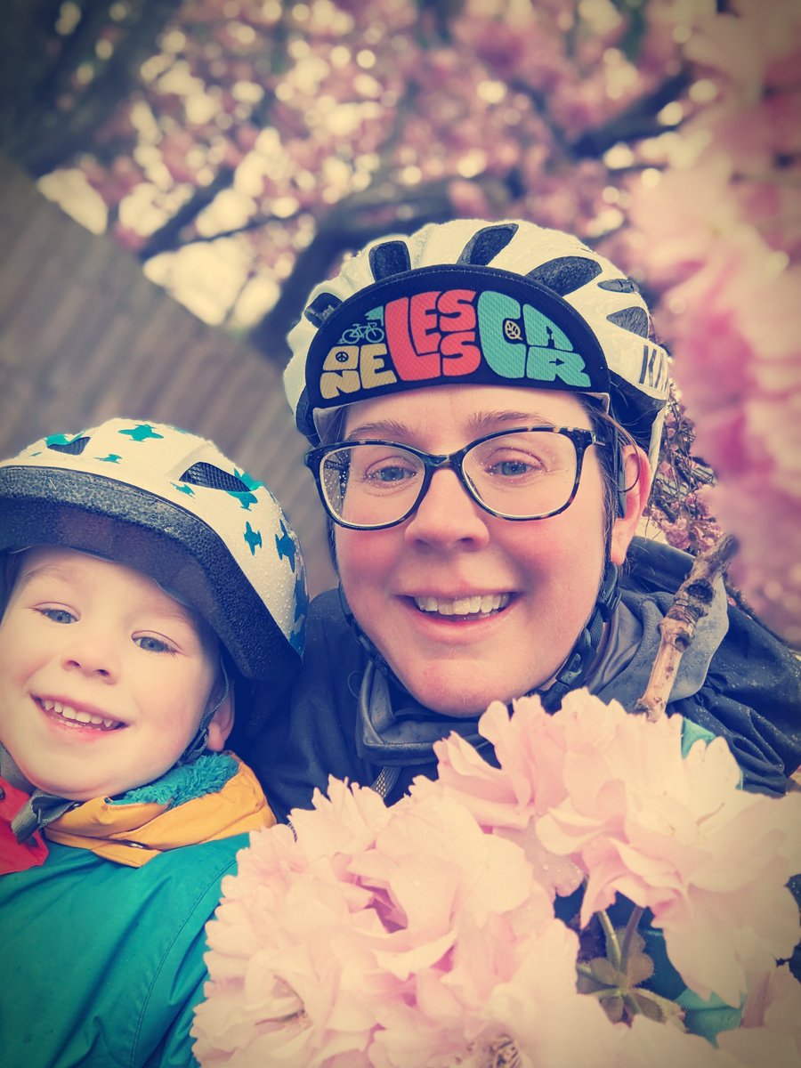 Today was for errands on the bike. This time the toddler was on my bike so we could go a bit further. That doesn't mean we don't get to explore together and enjoy all the lovely blossom 🌸🌸 #BrumByBike #LoveToRide #Cycling #BikeIsBest