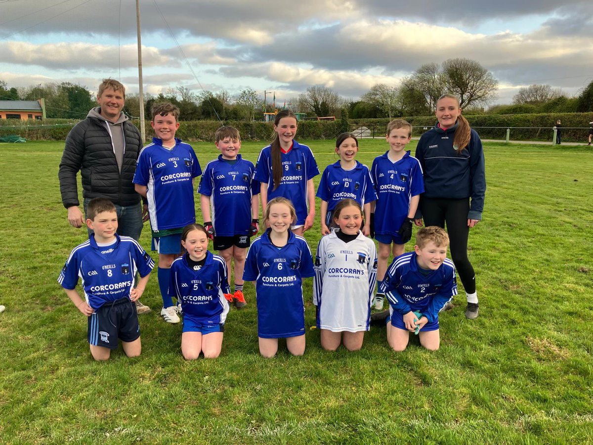 Our U11 team with coaches Patrick and Alicia in Sneem today.