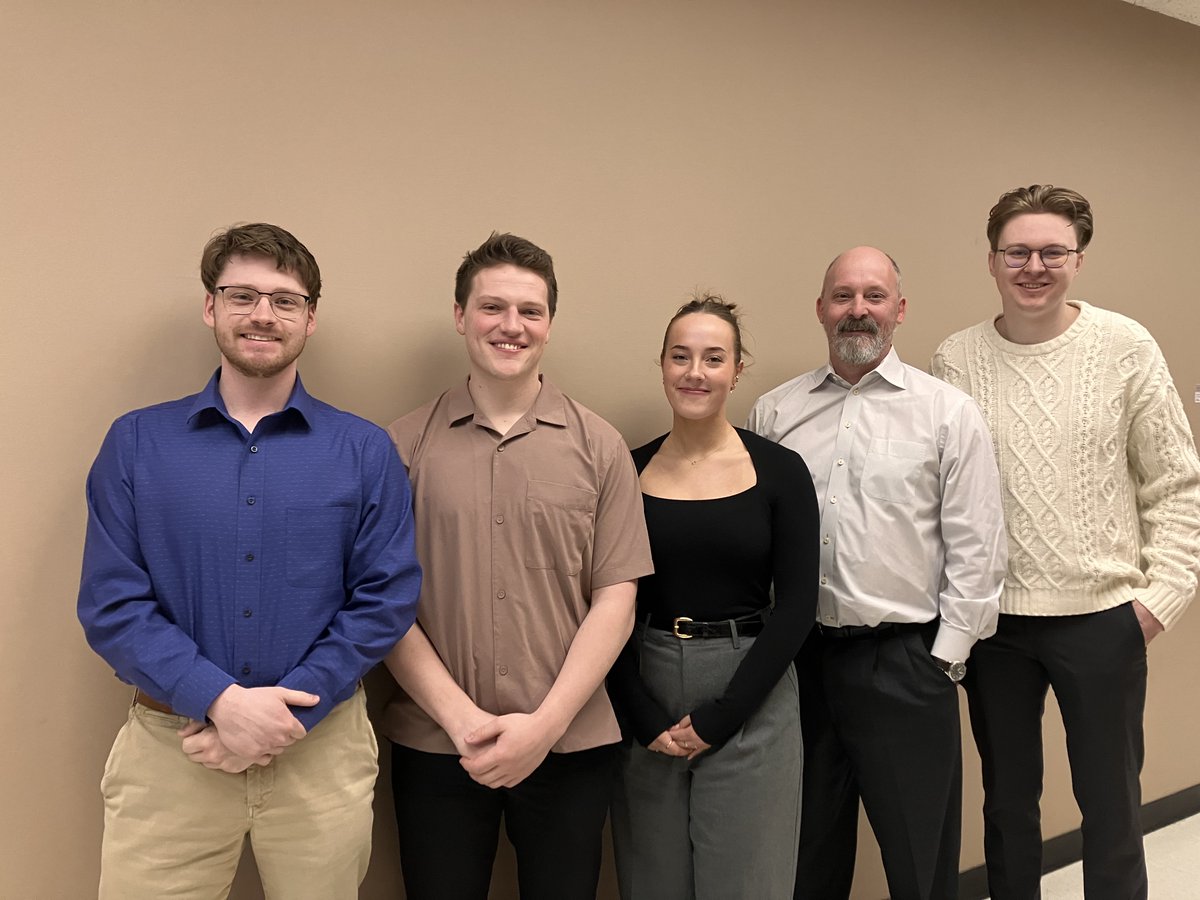Congratulations to these @ucalgaryhist Honours students who presented their final projects at UCalgary on April 11. They are (L-R): Braden Runions-Kahler, Patrick Forde, Kaelan Leslie, Gordon Wichert, and Jacob Polay. Well done, everyone!