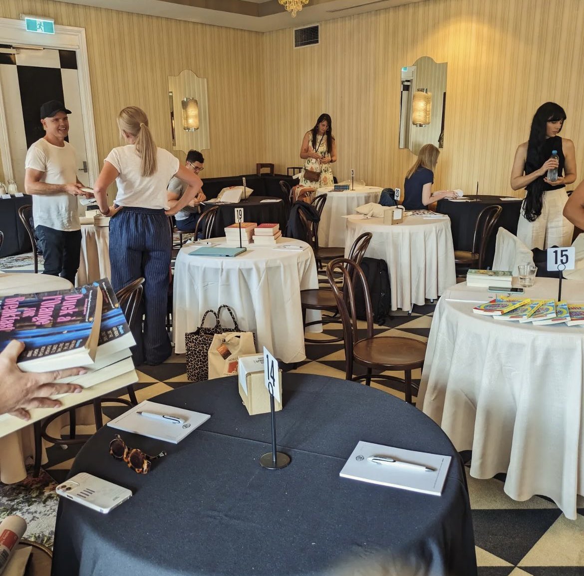 friggenawesome's tweet image. Whirlwind few days in beautiful Brisbane pitching Dark Wave to lovely film and tv producers at #adaptable —thanks to the legends @qldwriters ✨