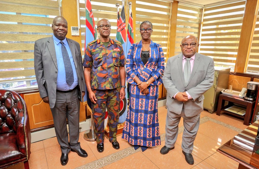 Souef Mohamed El-Amine (@souefmo_elamine) on Twitter photo I have learned with sadness and a big shock the news of the death of Kenya's Chief of Defense Forces, Gen. Francis Ogolla who passed away today.
I would like on behalf of #ATMIS to extend my heartfelt condolences to the Kenyan army, the government <a href="/StateHouseKenya/">State House Kenya</a>, and the I have learned with sadness and a big shock the news of the death of Kenya's Chief of Defense Forces, Gen. Francis Ogolla who passed away today.
I would like on behalf of #ATMIS to extend my heartfelt condolences to the Kenyan army, the government <a href="/StateHouseKenya/">State House Kenya</a>, and the