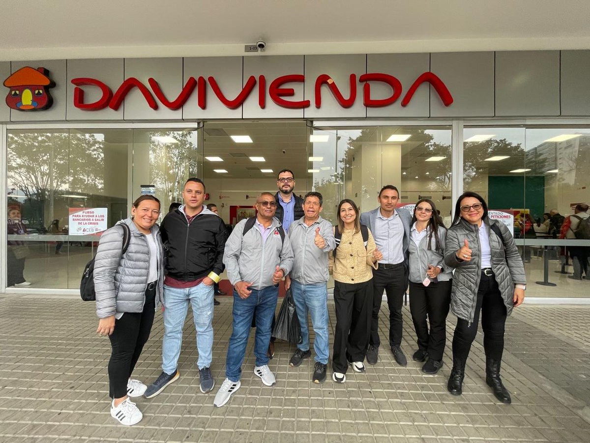 acebnacional's tweet photo. #ULTIMAHORA ¡  Exigimos al banco @Davivienda dar solución a nuestro justo pliego de peticiones  ! 

#YoApoyoMiPliego  ¡ Afíliate ! ACEB 313 8700509 @cutcolombia @uniamericas @uniglobalunion https://t.co/6QlDji9BEy
