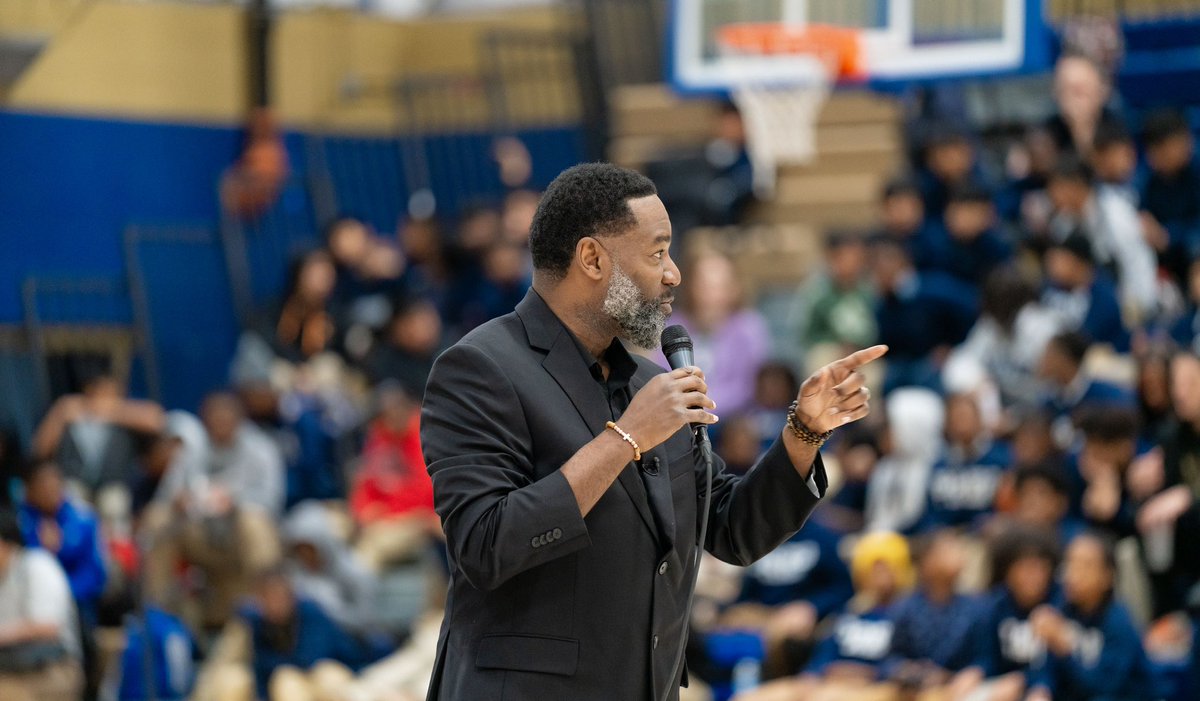 PrepChattanooga's tweet photo. A couple of weeks ago we had a chance to bring back one of our original Grit Speakers @TK_Coleman to share a message of grit and determination with our scholars!

#chattprep #preppublicschools #gritspeaker #inspire #motivation #chattanooga https://t.co/I52WLrD8rR