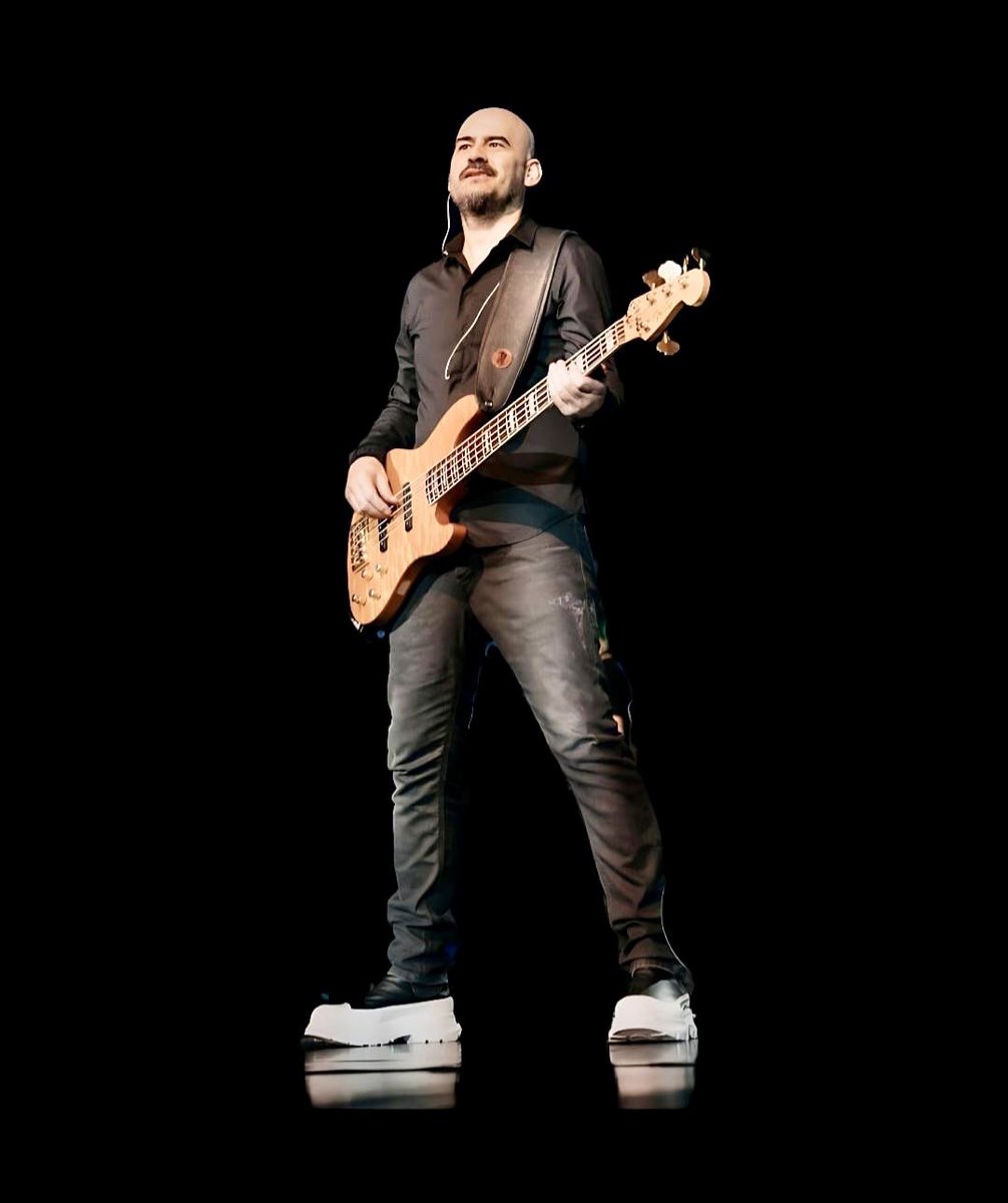 toygarisikli's tweet photo. Karanlığın içinde bir ışık, söyle hiç yok mu ? https://t.co/y0CSaYPNXc