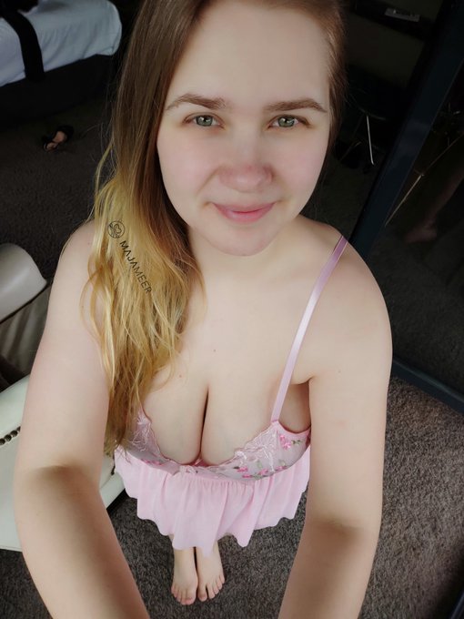Am I cute? 🤭 https://t.co/cI0K6jCv6o