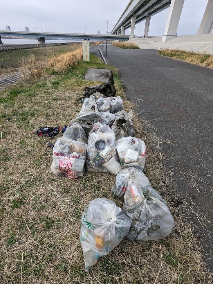 More pics from the other day!

#tokyoriverfriends #cleanup #plogging #rivercleanup #beachcleanup #litterpicking #volunteer #meetup #trashtag #ゴミ拾い #プロギング #ポイ捨て #ビーチクリーン #環境保護 #ボランティア #plasticpollution #sdgs #クリーンアップ