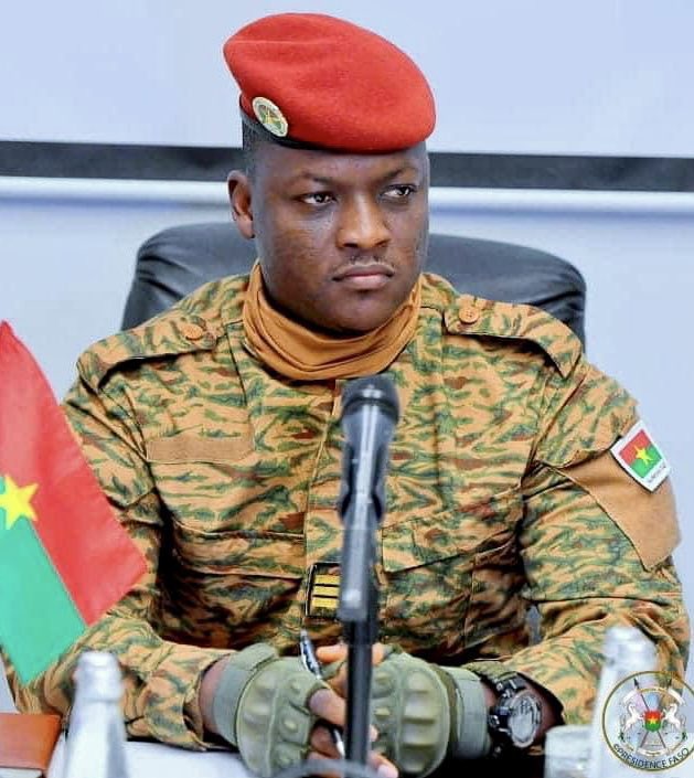 #AFRİKA - Burkina Faso, 3 Fransız diplomatı ‘yıkıcı faaliyetler’ nedeniyle sınır dışı ett.

#BurkinaFaso #Fransız #diplomat