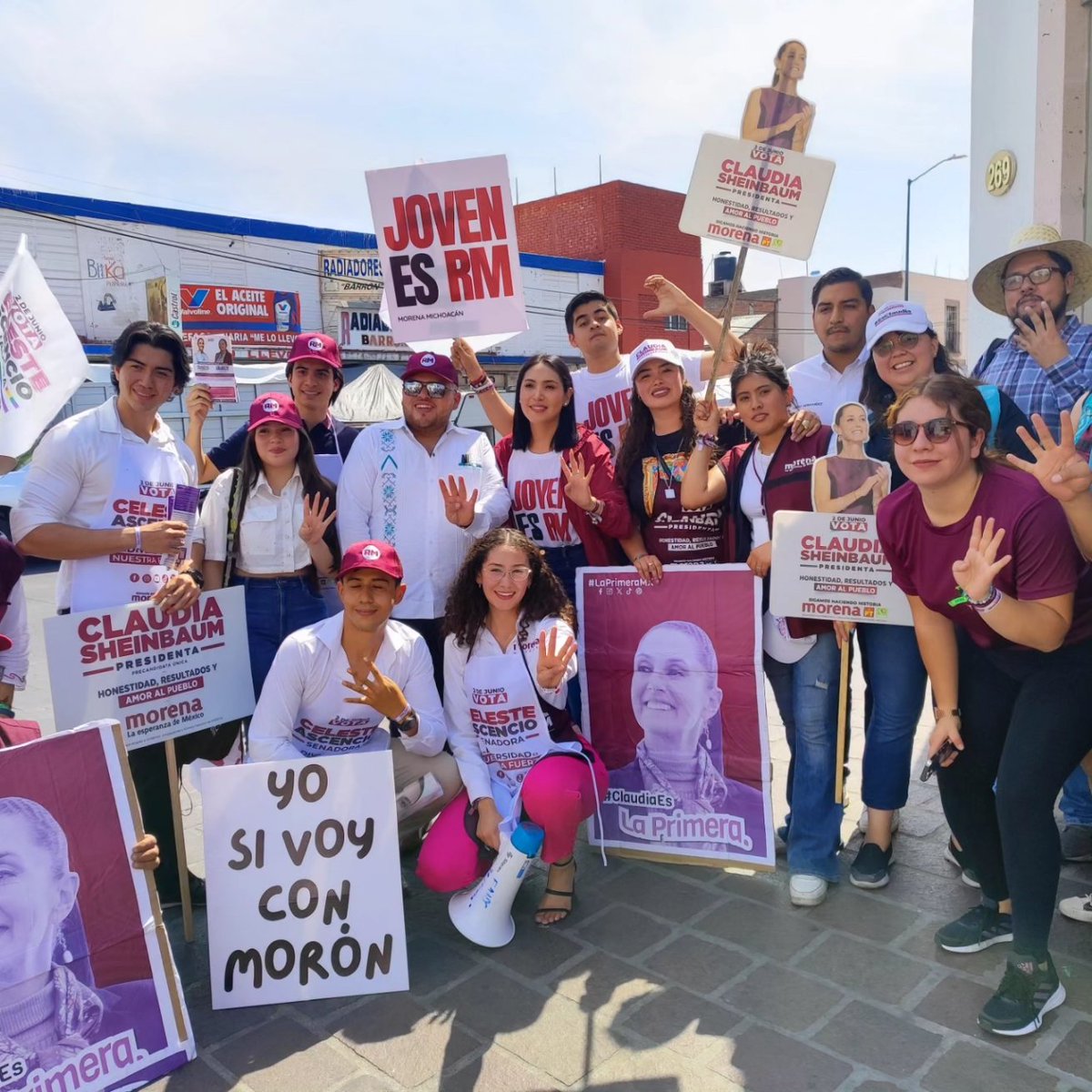 Los jóvenes en Michoacán respaldamos a Claudia Sheinbaum,  quien será #LaPrimera presidenta de México🇲🇽🫶🏻 ¡Definitivamente somos un movimiento fuerte, unido e imparable!
