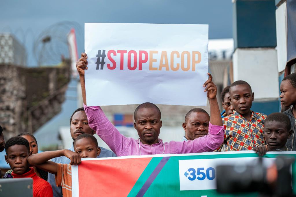 EACOP's success shouldn't be built on a foundation of fear. @SuluhuSamia, your loyalty is to the people of Tanzania, not oil giants. 

Uphold their right to freedom of expression & peaceful assembly. #ifikiemamaSuluhu, #StopEACOP
#Faiths4Climate 

@GreenFaith_Afr

📸 @350Africa