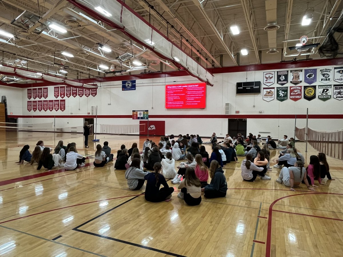 Link Crew interest meeting today! Many students interested and wanting to mentor our 8th grade students for next year. The 2024-25 school year planning continues!