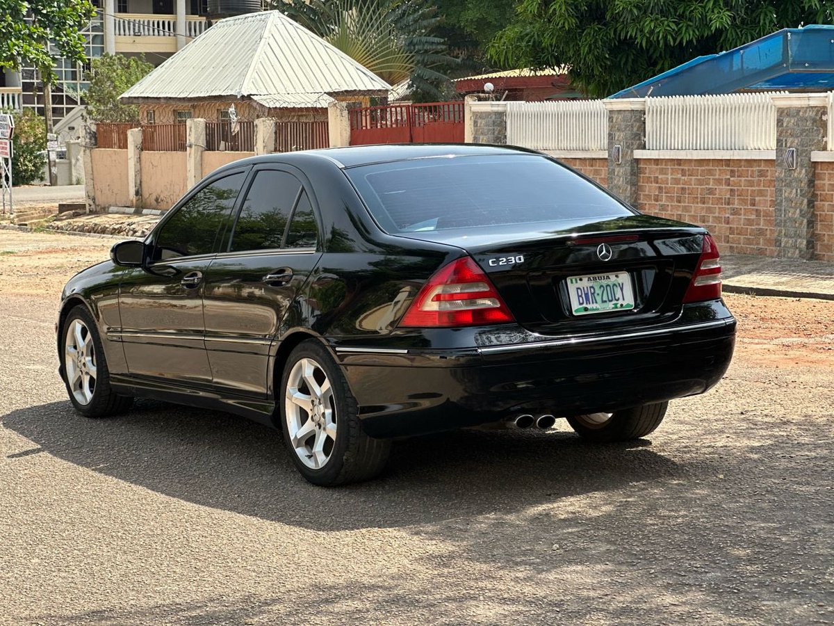 ONLY CLEAN CARS!! PLS REWEET🙏🏿🙏🏿 2007 Belgium Standard Mercedes-Benz C230 in pristine condition going for 4.5m, verified duty✅ 📍 Abuja, car with me!! For more enquires, ☎️08125832003 @shvkurr_ @abujarides @sadiqGsadiq #gntm