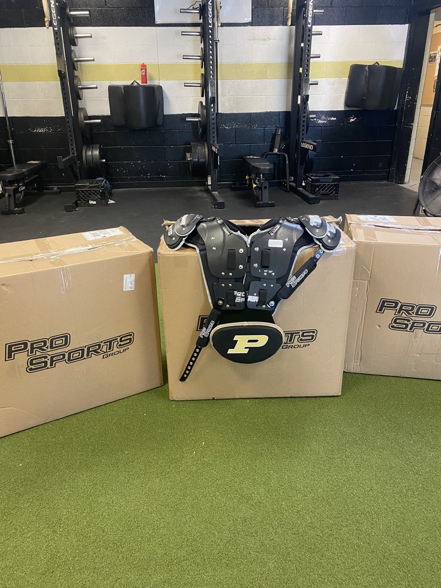 Shout out @Pro_GearSports 🚌🏴‍☠️🏴‍☠️🏴‍☠️