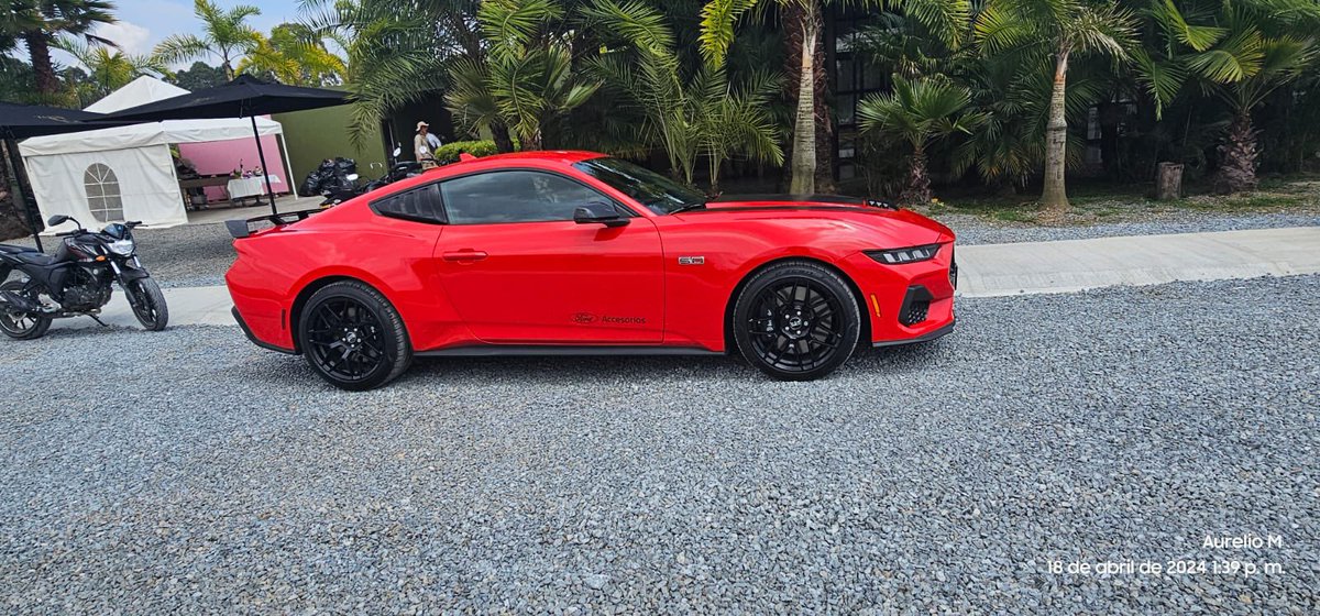 AUTOYESTILO's tweet photo. @FordColombia celebra a esta hora los 60 años del Mustang, con el lanzamiento de la nueva 7 generación de este ícono de la historia automotriz mundial. Precio: 249,990 millones de pesos para entrega inmediata. https://t.co/AX7hv6rNd4