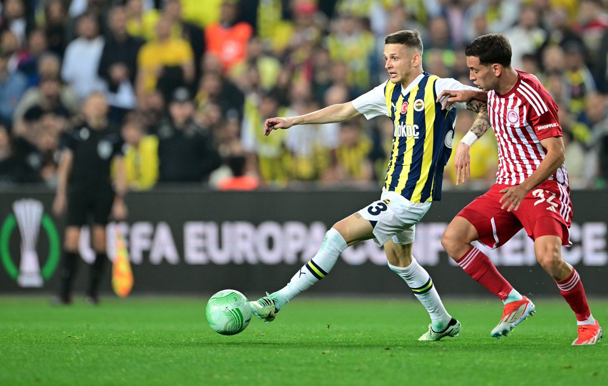 MS | Fenerbahçe 1-0 Olympiakos ⚽️ 12' İrfan Can Kahveci 🔸 Toplam Skor: 3-3 Karşılaşma uzatmalara gidiyor.