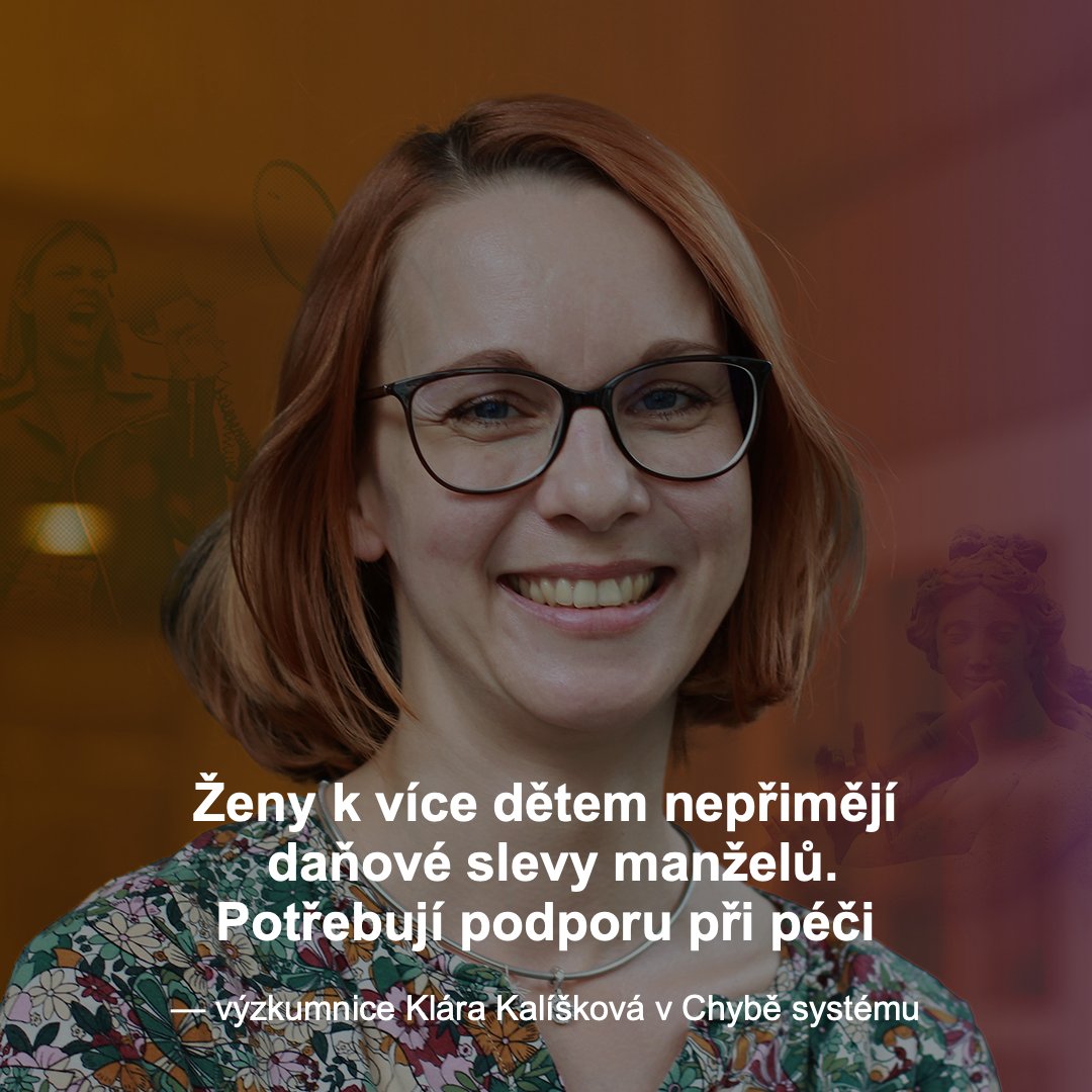 Péče o rodinu, nebo kariéra? „Český systém je nastavený tak, že jste buď naplno v práci a dítě ve školce, anebo jste naplno doma. Flexibilita tu ještě není zavedena,“ říká výzkumnice <a href="/CERGE_EI/">CERGE-EI</a> Klára Kalíšková. 🔗 rozhl.as/CHS29  #Chybasystému