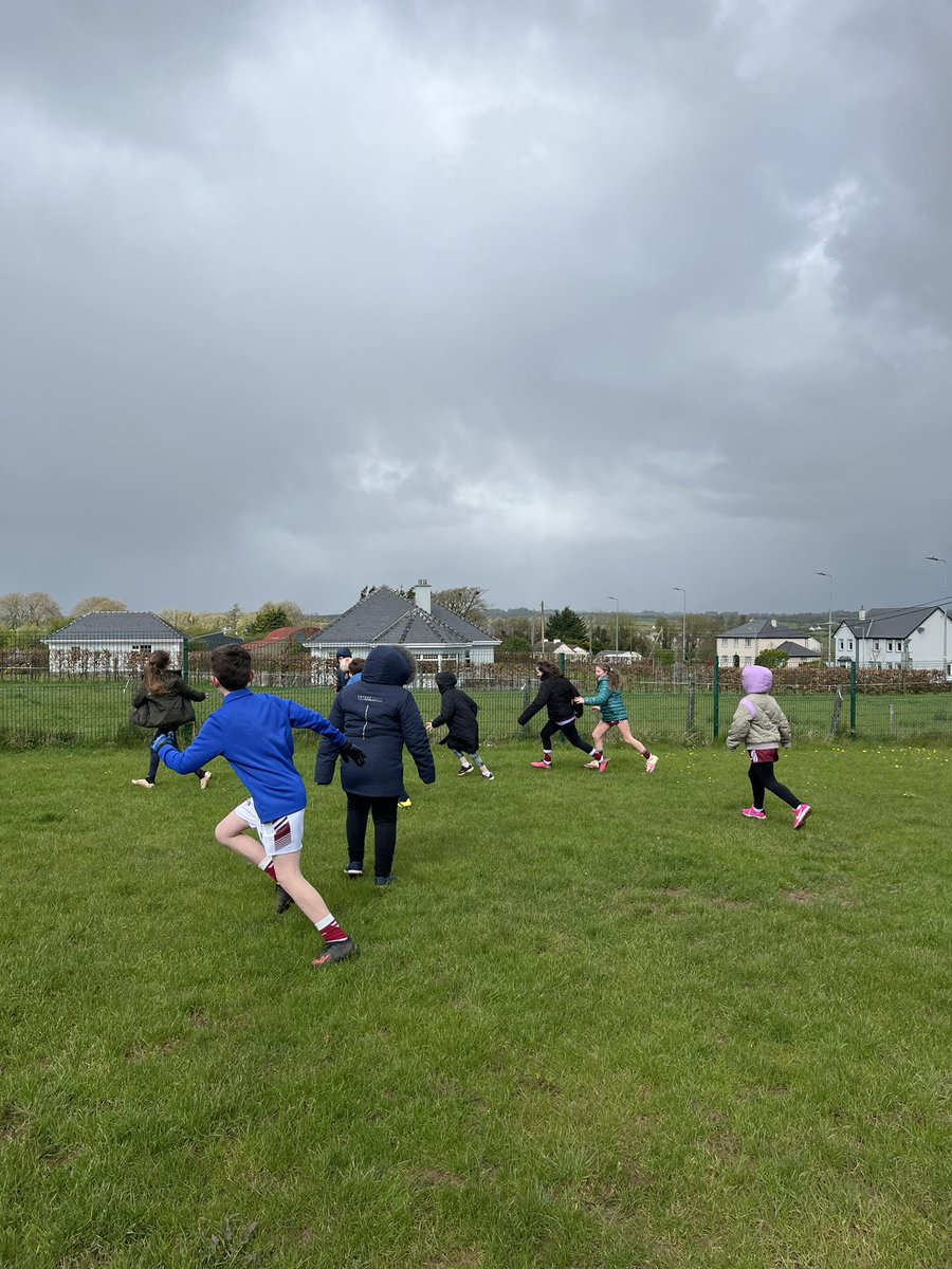 MeganGaughan's tweet photo. Great week of coaching so far!! Camogie/Hurling has been a huge success!💪🏻 #ConnachtCDO @RosCoachingGAA @Tulskcamogie @RoscommonCamog @ConnachtGAA @TulskGAA @StKevins @STulsk https://t.co/WEf426hnHI