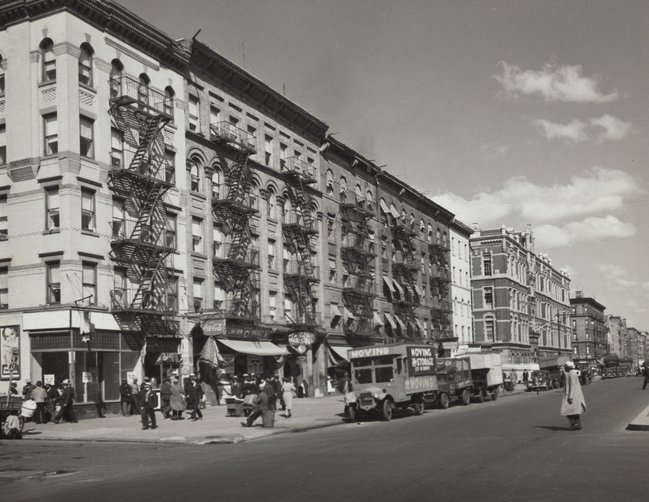 Harlem Business Fact
Harlem Shake
2013 - 
Still Open
Casual dining restaurant with a retro theme 100 W 124th St  

 #Harlem #business #History #HarlemHistory #HarlemBusiness #HarlemBiz #BlackOwned #blackOwnedBusiness