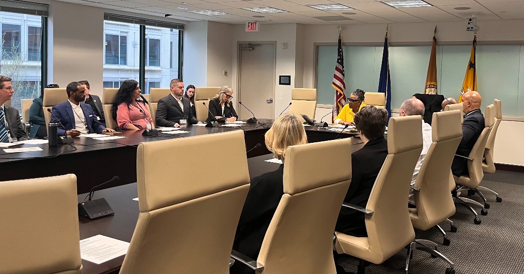 Yesterday, members of the JustUS Coordinating Council and the @JustLeadersUSA team convened key regulatory agencies to discuss background checking and employment discrimination.

Read more: justuscc.org/second-chance-…

#JustUs #BackgroundChecks #FCRA #EmploymentDiscrimination