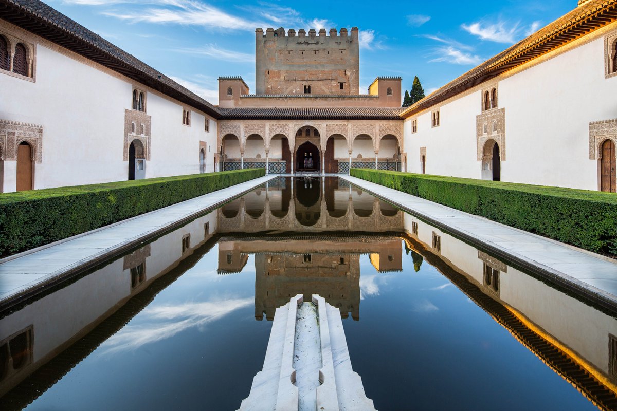 Come celebrate the V European Day of Historic Gardens with us on April 26th! The unique gardens of @alhambracultura invite you on April 26 to a Guided Tour to learn about the ERHG, and their mission of heritage protection. Discover the activities here: europeanhistoricgardens.eu/en/v-european-…