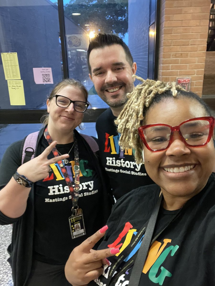 APHayes1's tweet photo. Today we did a thing, our 11th grade students took the USH STAAR! They were focused and ready! Our USH teachers worked hard this year and we know we will see the positive results!
#aliefproud
#hastingsbears
#aliefisd https://t.co/VJj0m7XSbZ