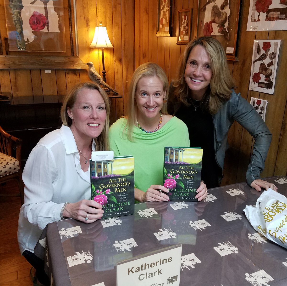 #ThrowbackThursday to 4/2/16, when Katherine Clark was here to sign ALL THE GOVERNOR'S MEN, while @pcalhenry and @lanierisom stopped by! #TBT #TBThursday And yes, we still have a few signed first editions: alabamabooksmith.com/signed-copies/…