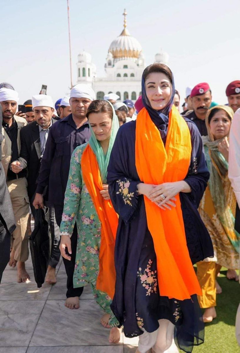 محترمہ مریم نواز شریف صاحبہ! آپ جی دا اج پنجابی وچ گلھ کرنا بہت دل نوں لگا، اج وی پنجابی بولی دے احترام دی گلھ کر کے تساں ہر پنجاب واسی نوں مان دتا۔۔ پنجابی نوں بنیادی تعلیم دا لازمی حصا بنا کے پنجاب دا فخر بن جاؤ 🙏❤️