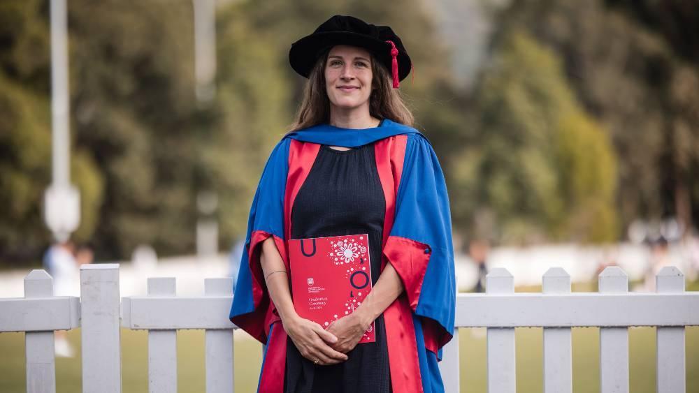 After arriving to Australia in 2017, Jacqueline Thim signed up for the Desert Rose House project, setting in motion a narrative of academic exploration and personal evolution. 👉 bit.ly/3xzlQUs #UOWGrad2024