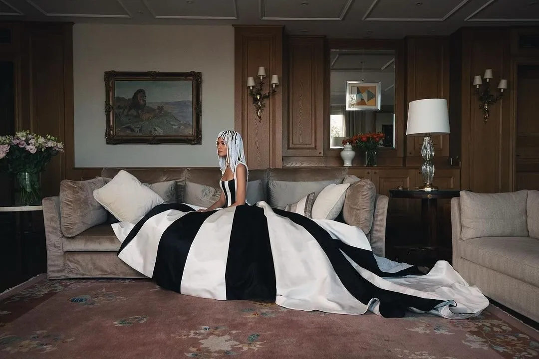 carolina herrera 1815 twitter