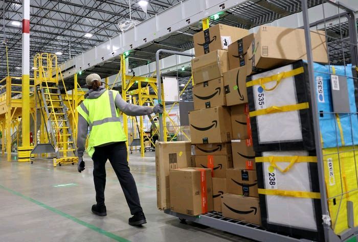 Amazon Prime Growth Takes Off Again. A Record 75% of Americans Use the subscription service 📦 Amazon's Prime membership hit a record 180 million US shoppers in Q1, according to new estimates 📦 Growth appeared to have plateaued after the pandemic #tech buff.ly/444pG48