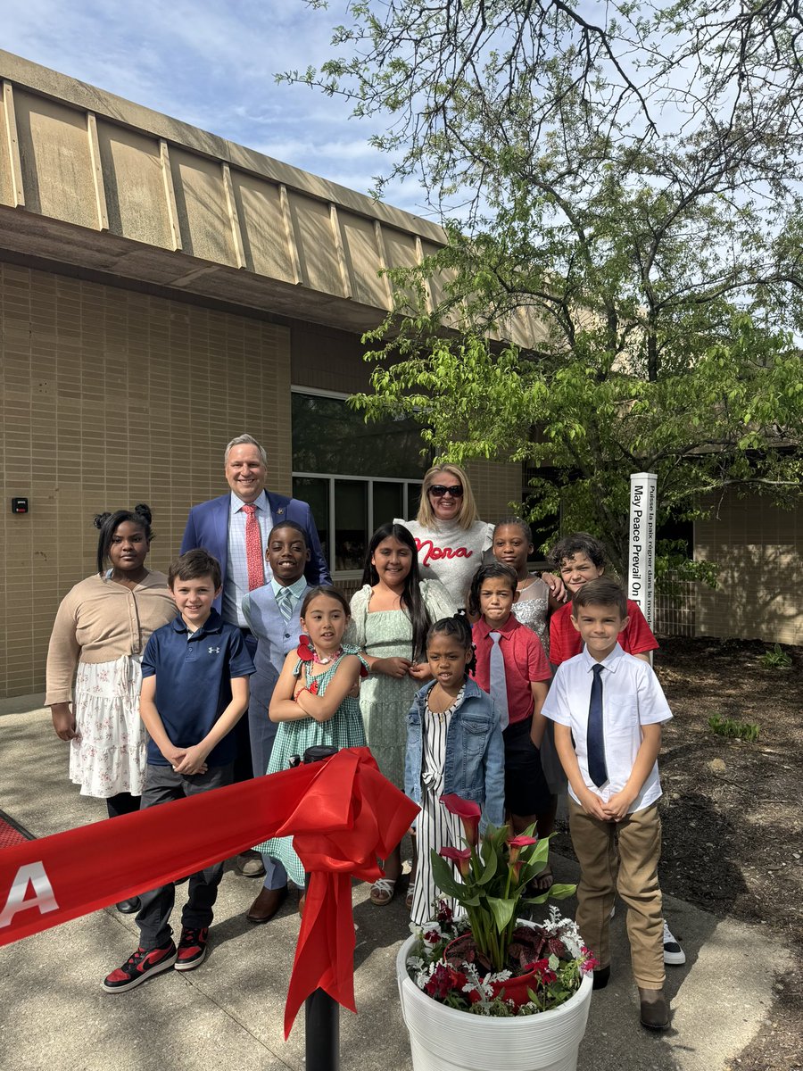 What a beautiful night for the Rededication of our beautiful Nora Elementary! Thank you to everyone who joined us to celebrate! 🐾 Many Families, One Nora #WhyWT @msdwt