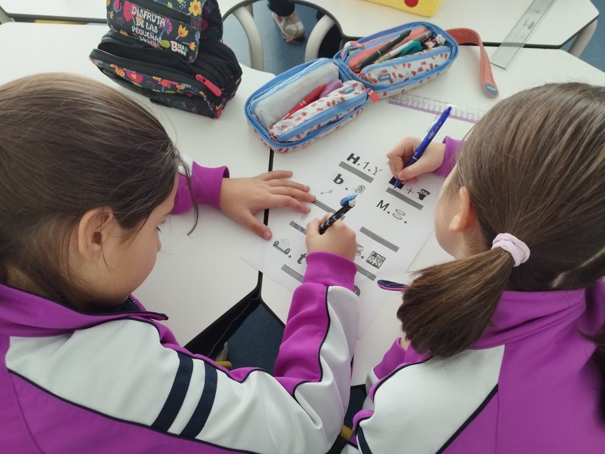 VR_Erasmus+ (@vrerasmus) on Twitter photo Proyecto #eTwinning “I learn according to my intellicence type”: inteligencias múltiples y cultura del pensamiento. Objetivo: maximizar el aprendizaje mediante el uso de métodos de enseñanza de apoyo para los diferentes tipos de inteligencias.
#education #europe <a href="/eTwinning_es/">eTwinning España</a> Proyecto #eTwinning “I learn according to my intellicence type”: inteligencias múltiples y cultura del pensamiento. Objetivo: maximizar el aprendizaje mediante el uso de métodos de enseñanza de apoyo para los diferentes tipos de inteligencias.
#education #europe <a href="/eTwinning_es/">eTwinning España</a>