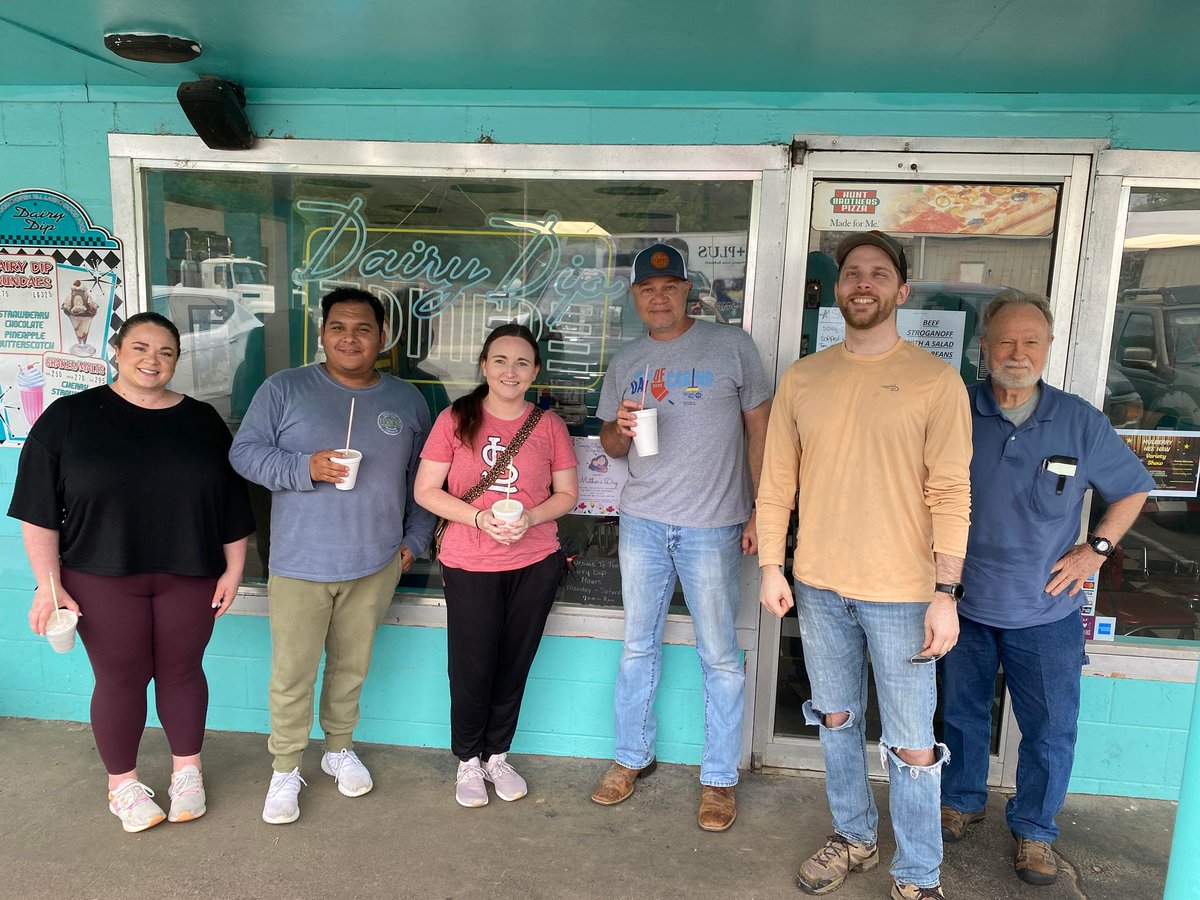 MAHGarch's tweet photo. MAHG Architecture participated in the United Way of Fort Smith - Day of Caring 2024. Our team served at Mulberry Bluff Hole Park and finished off our hard work with shakes from Mulberry Dairy Dip Diner! Thank you to all the volunteers who joined us in supporting our community! https://t.co/VrK2LZW9Zr