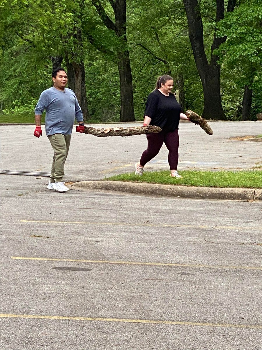 MAHGarch's tweet photo. MAHG Architecture participated in the United Way of Fort Smith - Day of Caring 2024. Our team served at Mulberry Bluff Hole Park and finished off our hard work with shakes from Mulberry Dairy Dip Diner! Thank you to all the volunteers who joined us in supporting our community! https://t.co/VrK2LZW9Zr